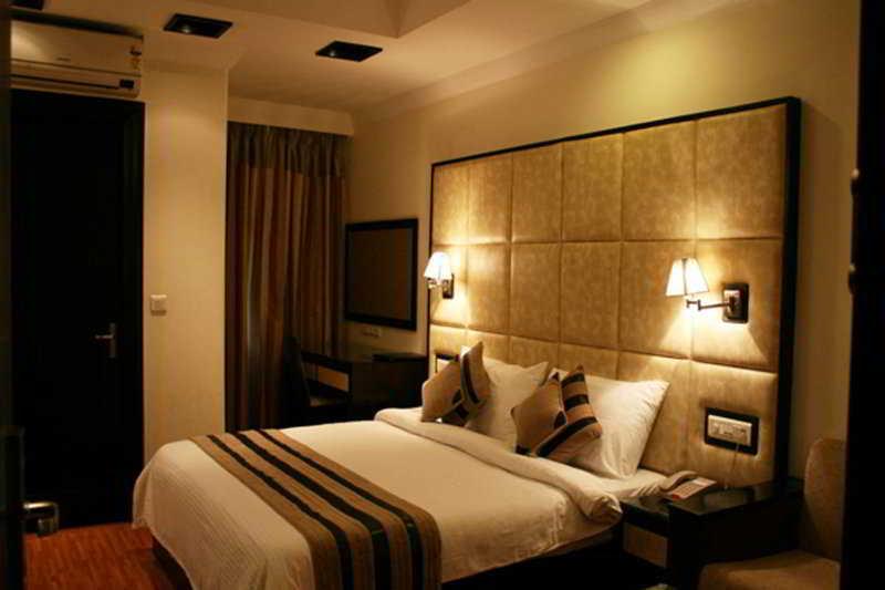 Hotel Green Valley New Delhi Eksteriør bilde